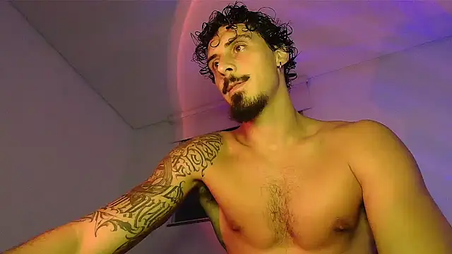 Snapshot of milkoffe chatting on April 11, 2026, 3:11 am milkoffe online show from April 11, 2026, 3:11 am