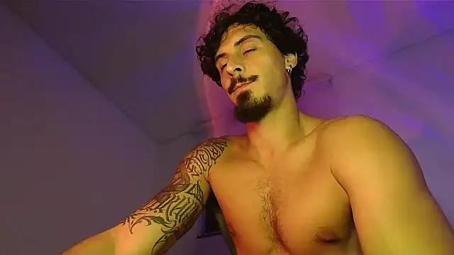 Snapshot of milkoffe chatting on April 12, 2026, 6:29 am milkoffe online show from April 12, 2026, 6:29 am