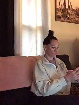 SidneyRaee online show from February 20, 2026, 5:24 pm