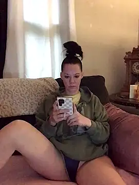 SidneyRaee online show from April 30, 2026, 3:40 pm