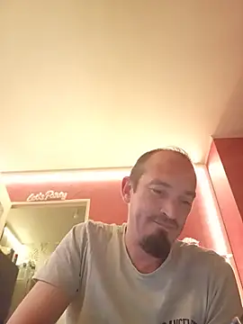 Denislamalice34 online show from May 19, 2026, 8:37 pm