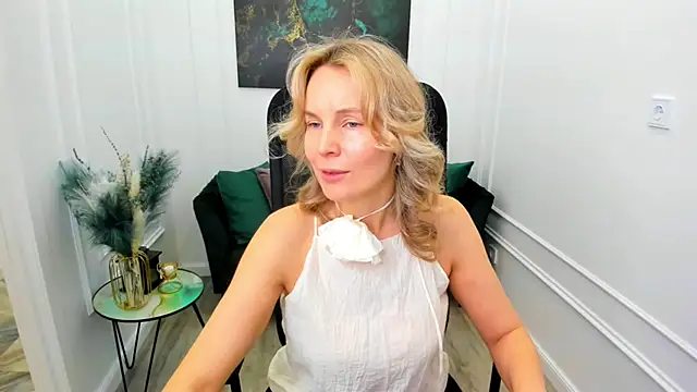 Snapshot of Sinty_Devis chatting on May 21, 2026, 4:41 am Sinty Devis online show from May 21, 2026, 4:41 am
