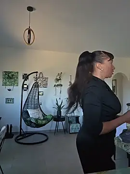 TheGoddessBianca online show from December 2, 2025, 9:58 am