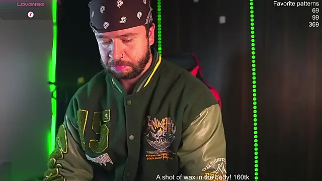 Snapshot of just_maxii chatting on February 6, 2026, 12:59 am just maxii online show from February 6, 2026, 12:59 am