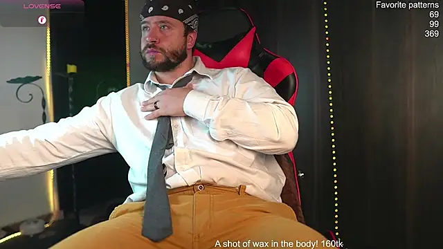 Snapshot of just_maxii chatting on February 7, 2026, 6:33 pm just maxii online show from February 7, 2026, 6:33 pm