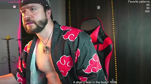 Snapshot of just_maxii chatting on February 15, 2026, 7:10 pm just maxii online show from February 15, 2026, 7:10 pm