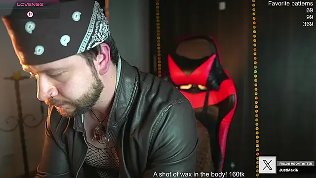 Snapshot of just_maxii chatting on February 25, 2026, 10:52 pm just maxii online show from February 25, 2026, 10:52 pm