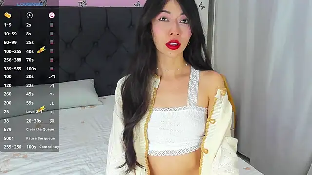 Snapshot of SophiaLiu chatting on March 9, 2025, 2:18 am SophiaLiu online show from March 9, 2025, 2:18 am