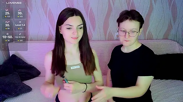  crazy baby  online show from November 15, 2025, 8:38 pm