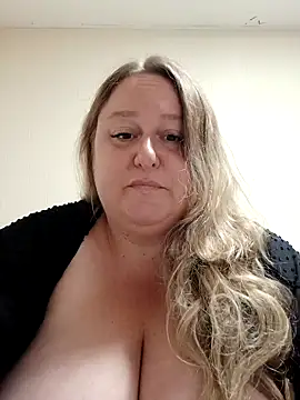 Snapshot of blissful_vixen chatting on October 8, 2025, 2:04 pm blissful vixen online show from October 8, 2025, 2:04 pm