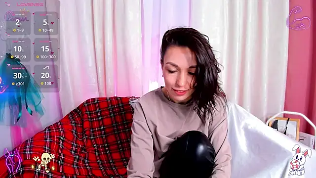 jessica tiny online show from May 13, 2026, 1:25 am