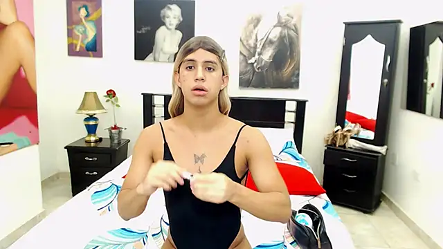 Snapshot of VeronicaReynolds chatting on February 20, 2025, 12:04 pm VeronicaReynolds online show from February 20, 2025, 12:04 pm