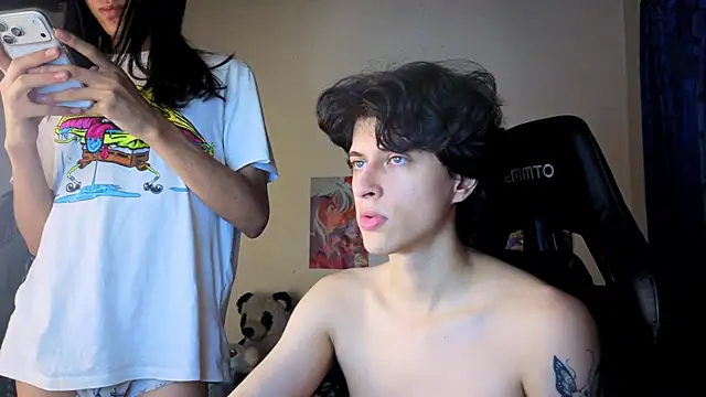 Snapshot of angelitofemboy chatting on December 1, 2025, 11:10 pm angelitofemboy online show from December 1, 2025, 11:10 pm