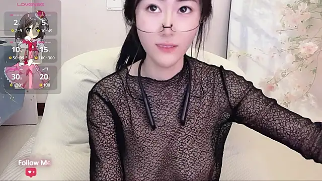 qiqi-- online show from March 5, 2025, 10:33 am