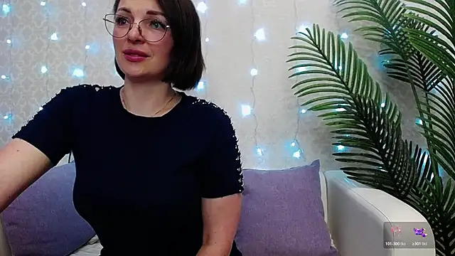 Camelia Lillie online show from May 15, 2026, 11:34 pm