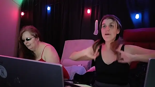 Snapshot of Sexy_Mama-69 chatting on September 24, 2025, 4:54 pm Sexy Mama-69 online show from September 24, 2025, 4:54 pm