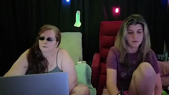 Snapshot of Sexy_Mama-69 chatting on October 9, 2025, 4:27 pm Sexy Mama-69 online show from October 9, 2025, 4:27 pm