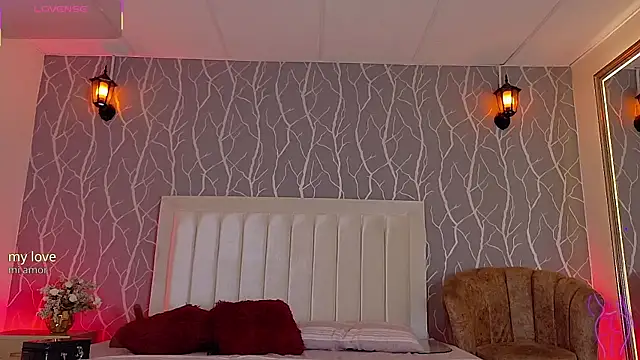 madison fox1 online show from November 8, 2025, 1:33 pm