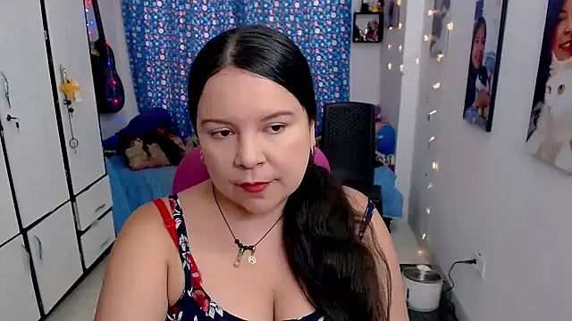 claryssa  online show from October 2, 2025, 8:05 pm