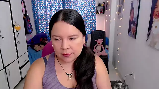 claryssa  online show from October 11, 2025, 5:44 pm