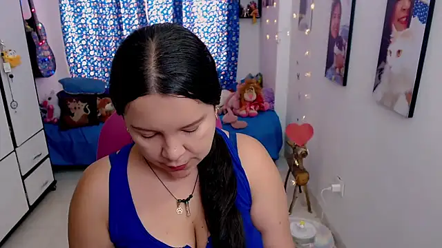 claryssa  online show from March 5, 2026, 3:52 pm