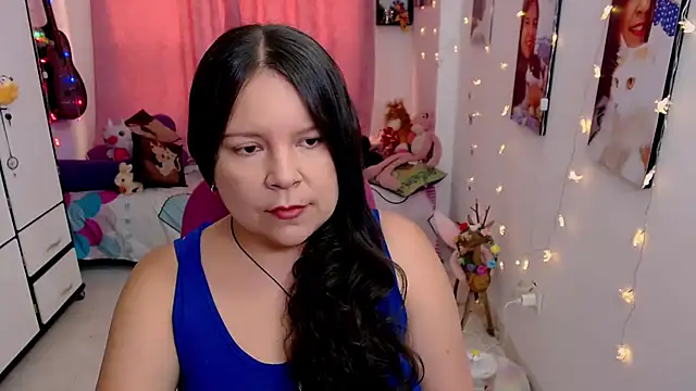 claryssa  online show from May 21, 2026, 9:44 pm