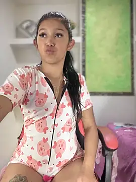 emily rosse04 online show from February 23, 2025, 1:32 pm