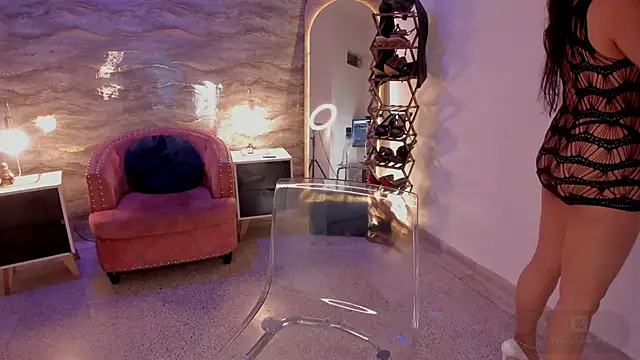 samara smithh online show from November 19, 2025, 11:54 am