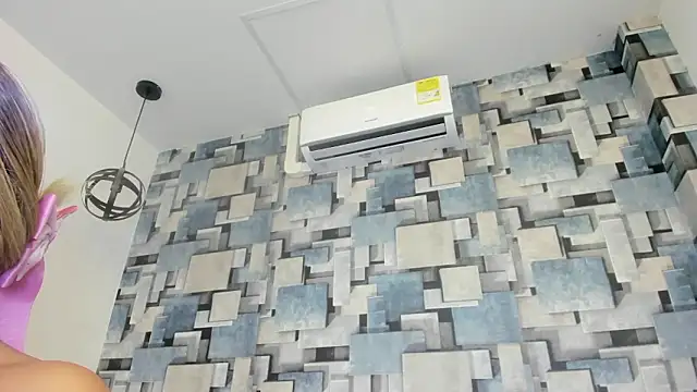 angel dthroatt online show from March 12, 2026, 12:11 pm