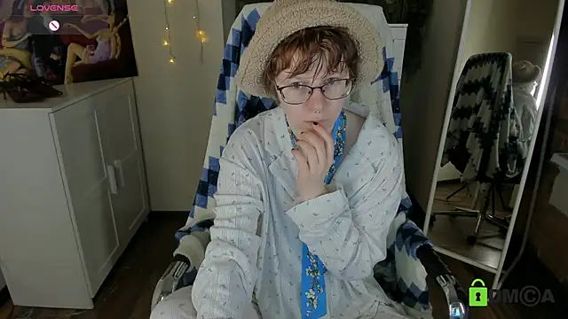 Melissa Wells online show from November 7, 2025, 9:37 pm