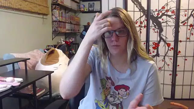 Snapshot of Sarahtineke chatting on March 16, 2026, 3:38 pm Sarahtineke online show from March 16, 2026, 3:38 pm