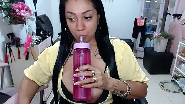 titsbiglovers online show from February 3, 2026, 5:07 pm