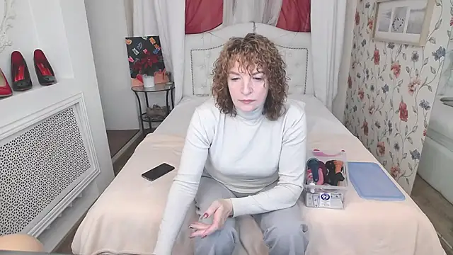 AmiHotGranny online show from September 30, 2025, 6:29 am