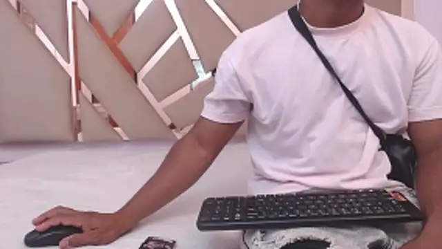 you and i9 online show from November 5, 2025, 7:25 pm