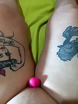 Snapshot of Hotsereia chatting on February 23, 2025, 3:02 am Hotsereia online show from February 23, 2025, 3:02 am