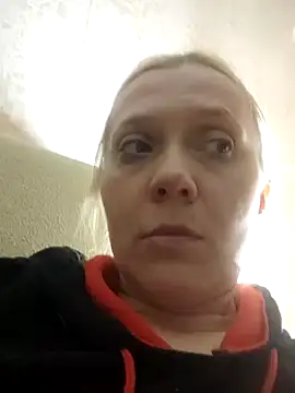 LeraSweet online show from April 13, 2026, 7:19 pm