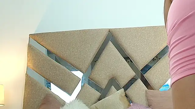 IsabellMendez  online show from March 21, 2025, 7:02 pm