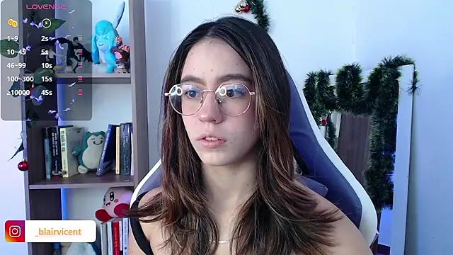 Snapshot of BlairVicent chatting on December 3, 2024, 11:55 am BlairVicent online show from December 3, 2024, 11:55 am