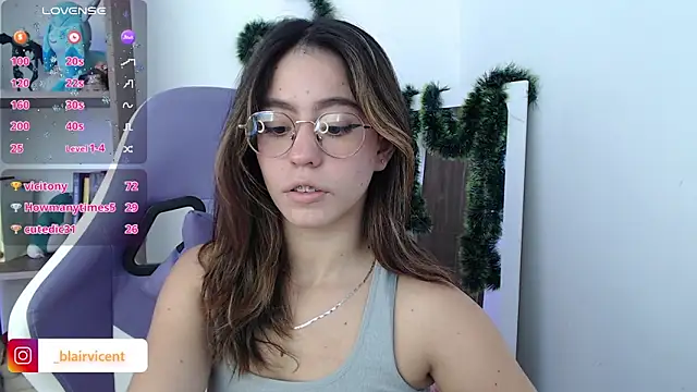 Snapshot of BlairVicent chatting on December 13, 2024, 3:00 pm BlairVicent online show from December 13, 2024, 3:00 pm