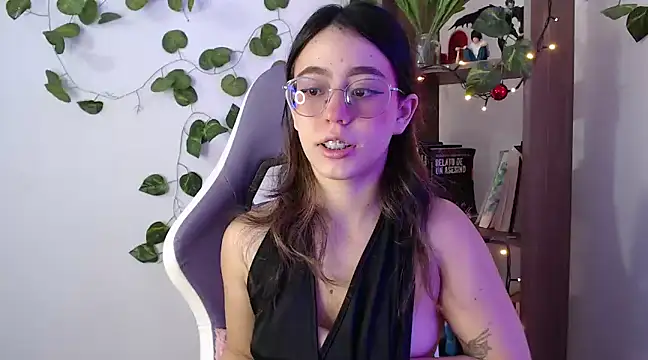 Snapshot of BlairVicent chatting on February 27, 2025, 12:02 pm BlairVicent online show from February 27, 2025, 12:02 pm