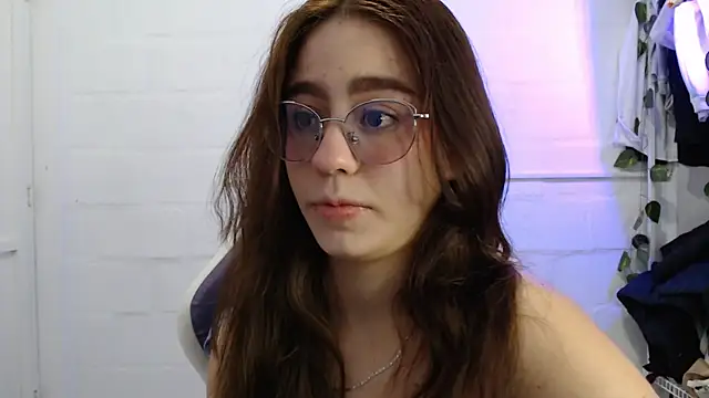 Snapshot of BlairVicent chatting on September 9, 2025, 1:43 pm BlairVicent online show from September 9, 2025, 1:43 pm