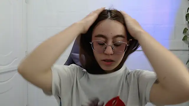 Snapshot of BlairVicent chatting on September 22, 2025, 1:46 pm BlairVicent online show from September 22, 2025, 1:46 pm