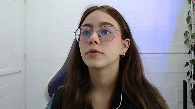 Snapshot of BlairVicent chatting on October 3, 2025, 3:20 pm BlairVicent online show from October 3, 2025, 3:20 pm