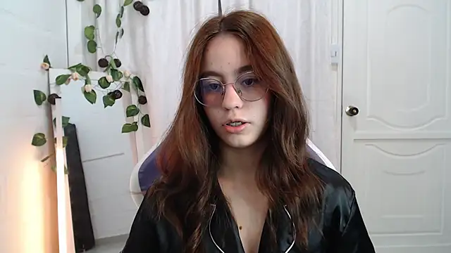 Snapshot of BlairVicent chatting on November 4, 2025, 1:10 pm BlairVicent online show from November 4, 2025, 1:10 pm