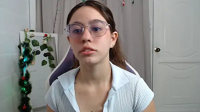 Snapshot of BlairVicent chatting on December 19, 2025, 3:19 pm BlairVicent online show from December 19, 2025, 3:19 pm