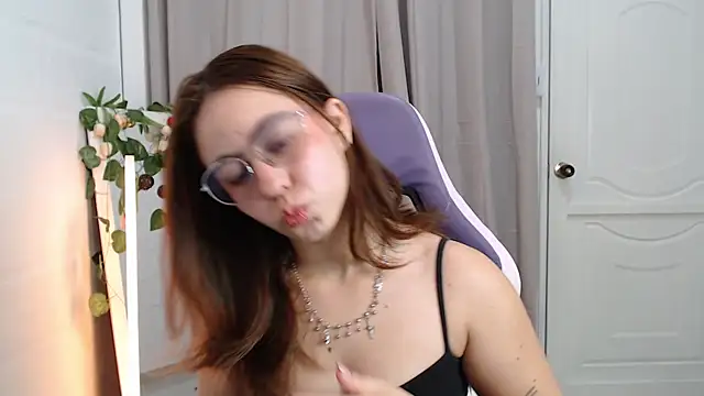 Snapshot of BlairVicent chatting on January 7, 2026, 1:24 pm BlairVicent online show from January 7, 2026, 1:24 pm