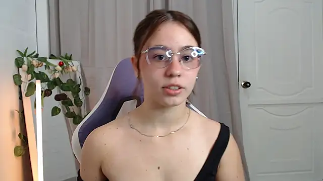 Snapshot of BlairVicent chatting on January 12, 2026, 1:38 pm BlairVicent online show from January 12, 2026, 1:38 pm