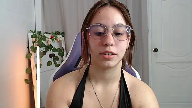 Snapshot of BlairVicent chatting on January 13, 2026, 1:49 pm BlairVicent online show from January 13, 2026, 1:49 pm