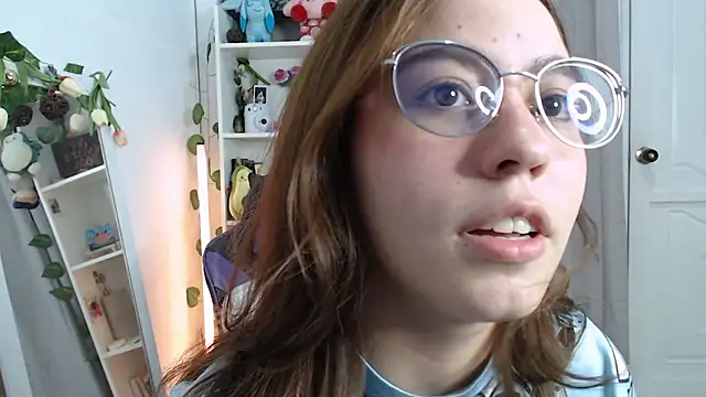 Snapshot of BlairVicent chatting on February 20, 2026, 4:42 am BlairVicent online show from February 20, 2026, 4:42 am