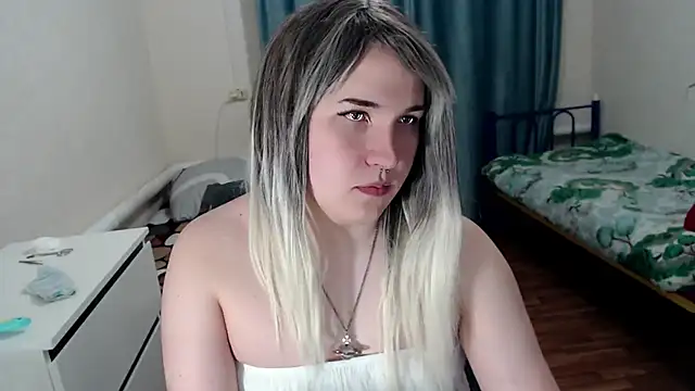 EvaMiron online show from March 1, 2026, 6:21 pm